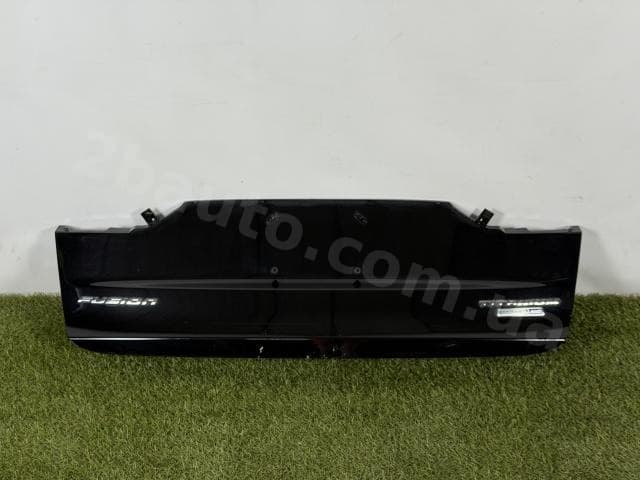Накладка кришки багажника Ford Fusion mk5 19-20 під номер чорний UM