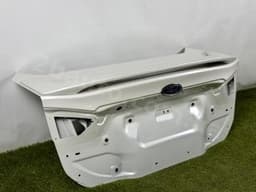 Кришка багажника Ford Fusion mk5 13-20 білий UG з спойлером - превью 2