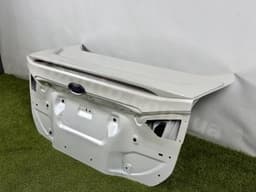 Кришка багажника Ford Fusion mk5 13-20 білий UG з спойлером - превью 3