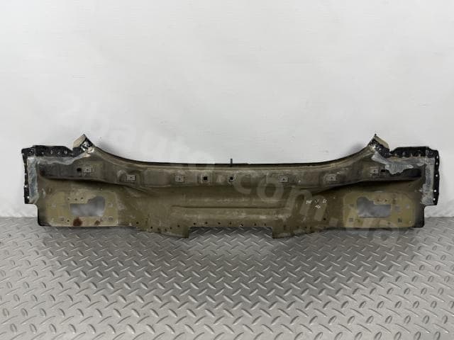 Задня панель Ford Fusion mk5 13-20 висвердлена, чорна