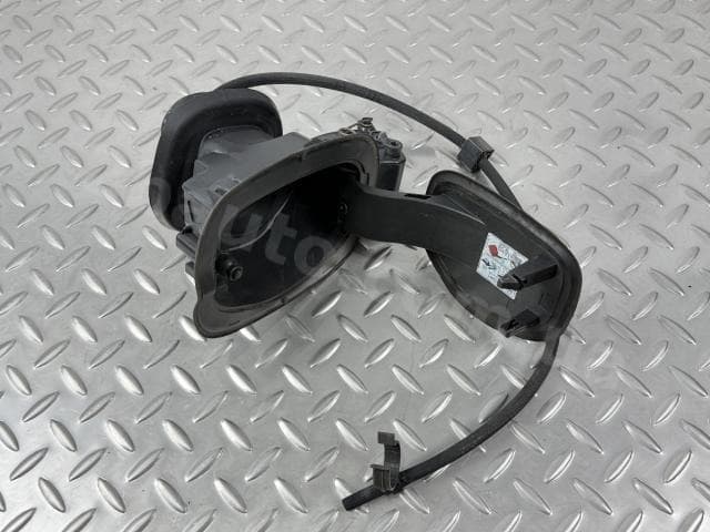 Корпус лючка бензобака Ford Fusion mk5 13-20 - фото 1