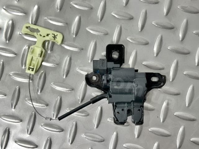 Замок кришки багажника Ford Fusion mk5 13-20