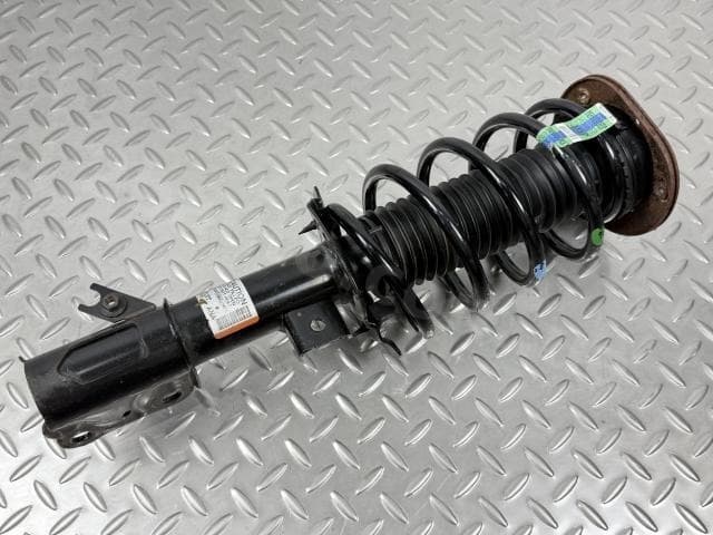 Стійка амортизатора в зборі передня права Ford Fusion mk5 13-20