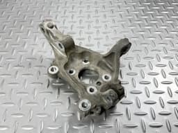 Цапфа передня права Ford Fusion mk5 13-20 - превью 2