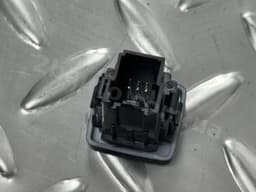 Кнопка відкриття кришки багажника салонна Ford Fusion mk5 13-20 - превью 3