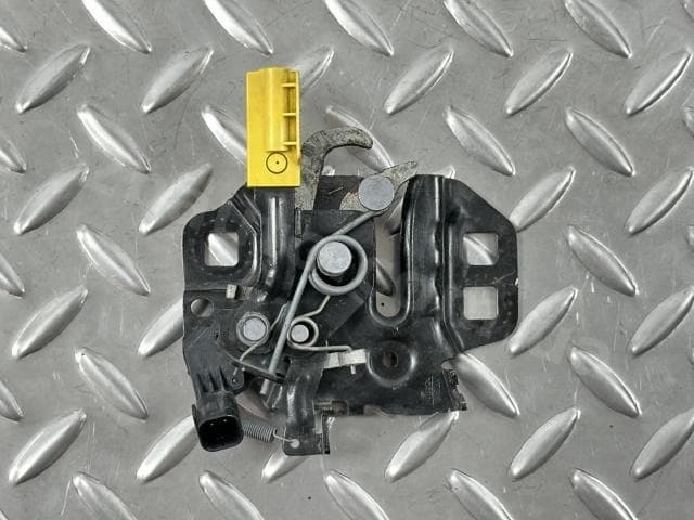 Замок капота лівий Ford Fusion mk5 13-20 з датчиком