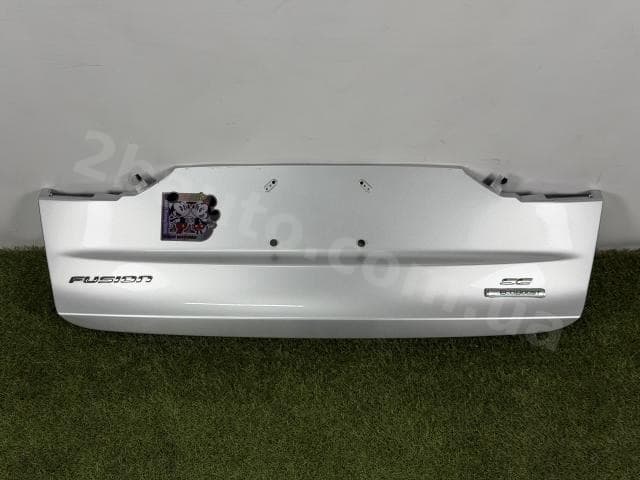 Накладка кришки багажника Ford Fusion mk5 19-20 під номер срібло UX