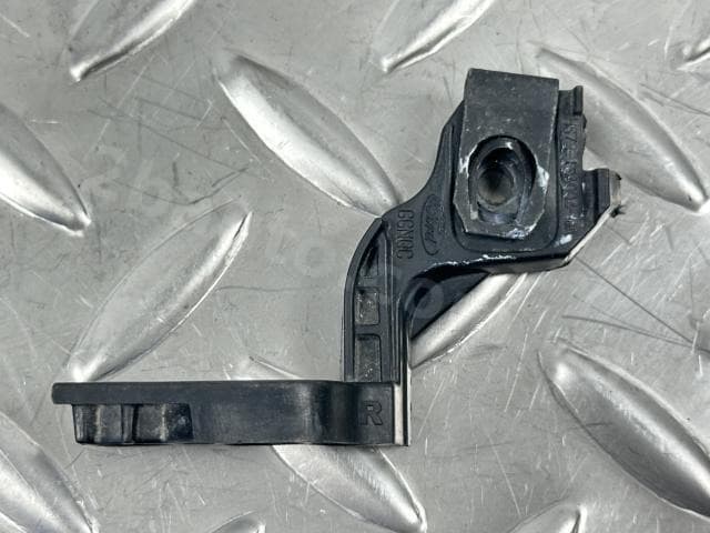 Кріплення фари верхнє праве Ford Fusion mk5 17-20