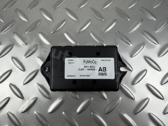 Блок керування камерою REAR VIEW CAMERA CONTROL MODULE Ford Escape MK3 13-16 - фото 1