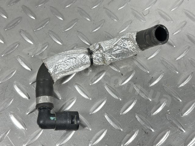 Патрубок системи охолодження Ford Fusion mk5 13-20 1.5 на клапані - фото 1