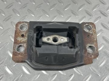Подушка двигуна ліва Ford Fusion mk5 13-20 1.5T, 1.6T, 2.0T, 2.5