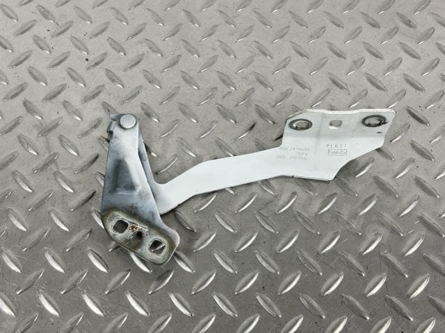 Петля капота ліва Ford Fusion mk5 13-20
