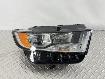Фара передня права в зборі Ford Edge 15-18 галоген
