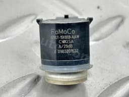 Парктронік задній Ford Fusion mk5 13-20 з кільцем білий YZ - превью 3