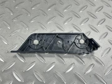 Кріплення переднього бампера на крилі праве Ford Fusion mk5 17-20