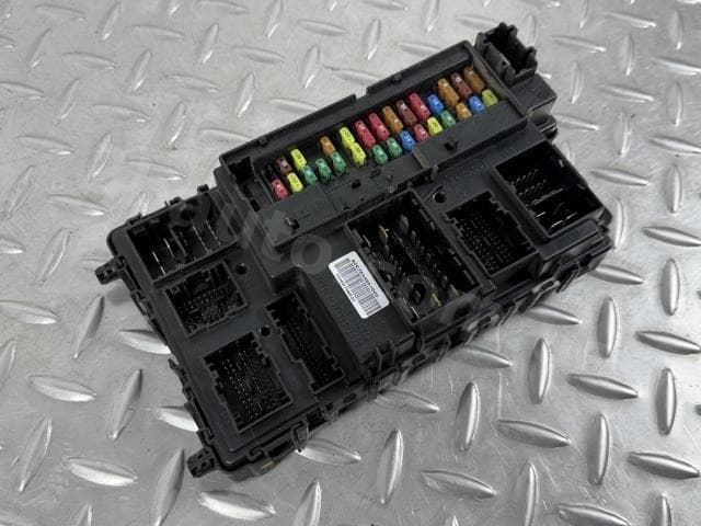 Блок запобіжників підторпедний Ford Fusion mk5 13-20 - превью 3