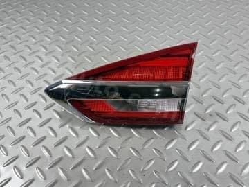 Ліхтар внутрішній кришка багажника правий Ford Fusion mk5 19-20 галоген+LED з хромом