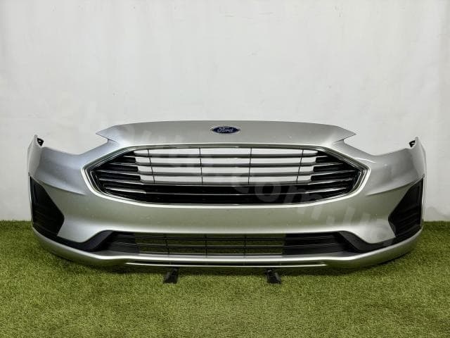 Бампер передній у зборі Ford Fusion mk5 19-20 срібло UX