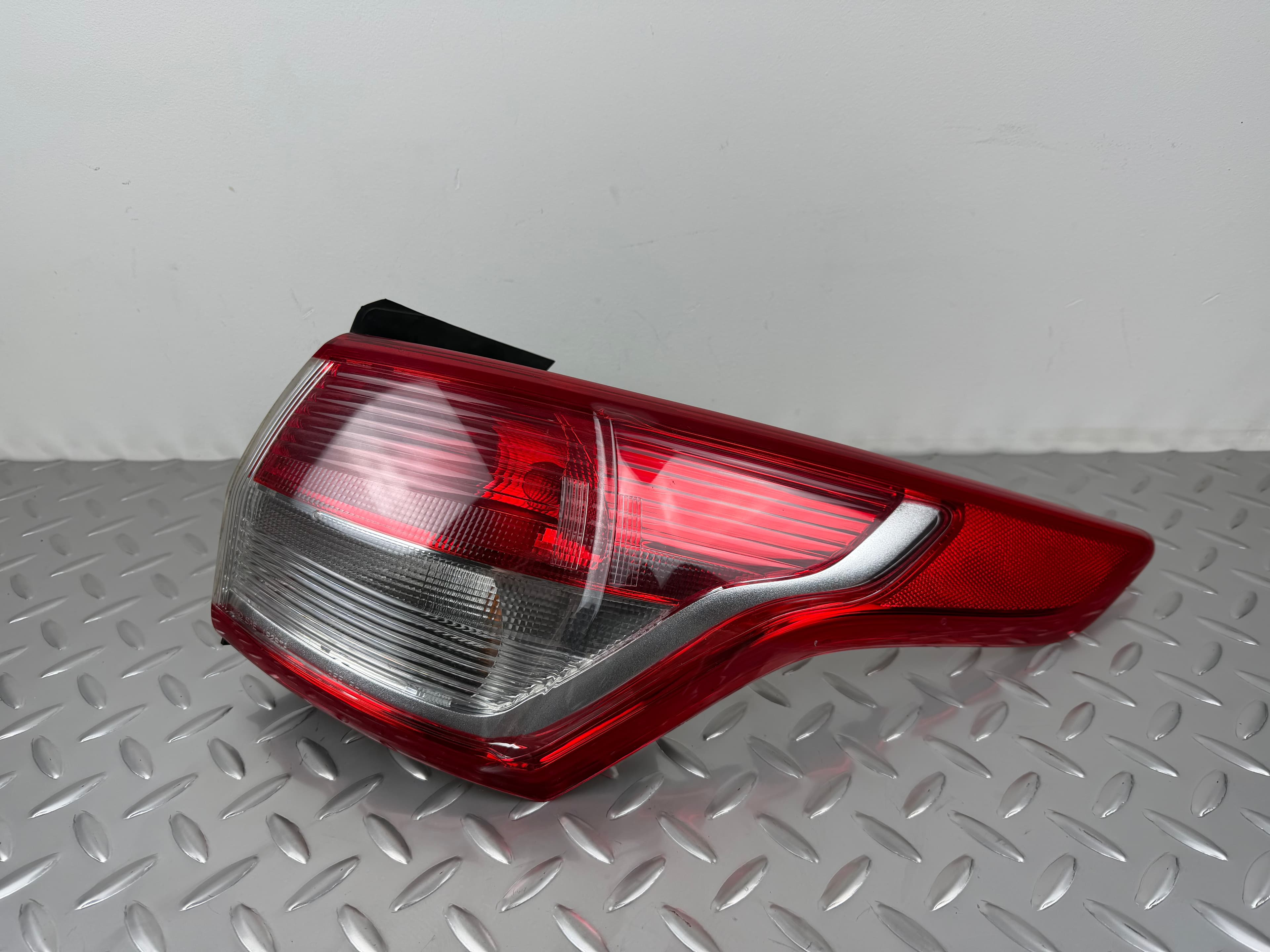 Ліхтар зовнішній крило правий Ford Escape MK3 13-16