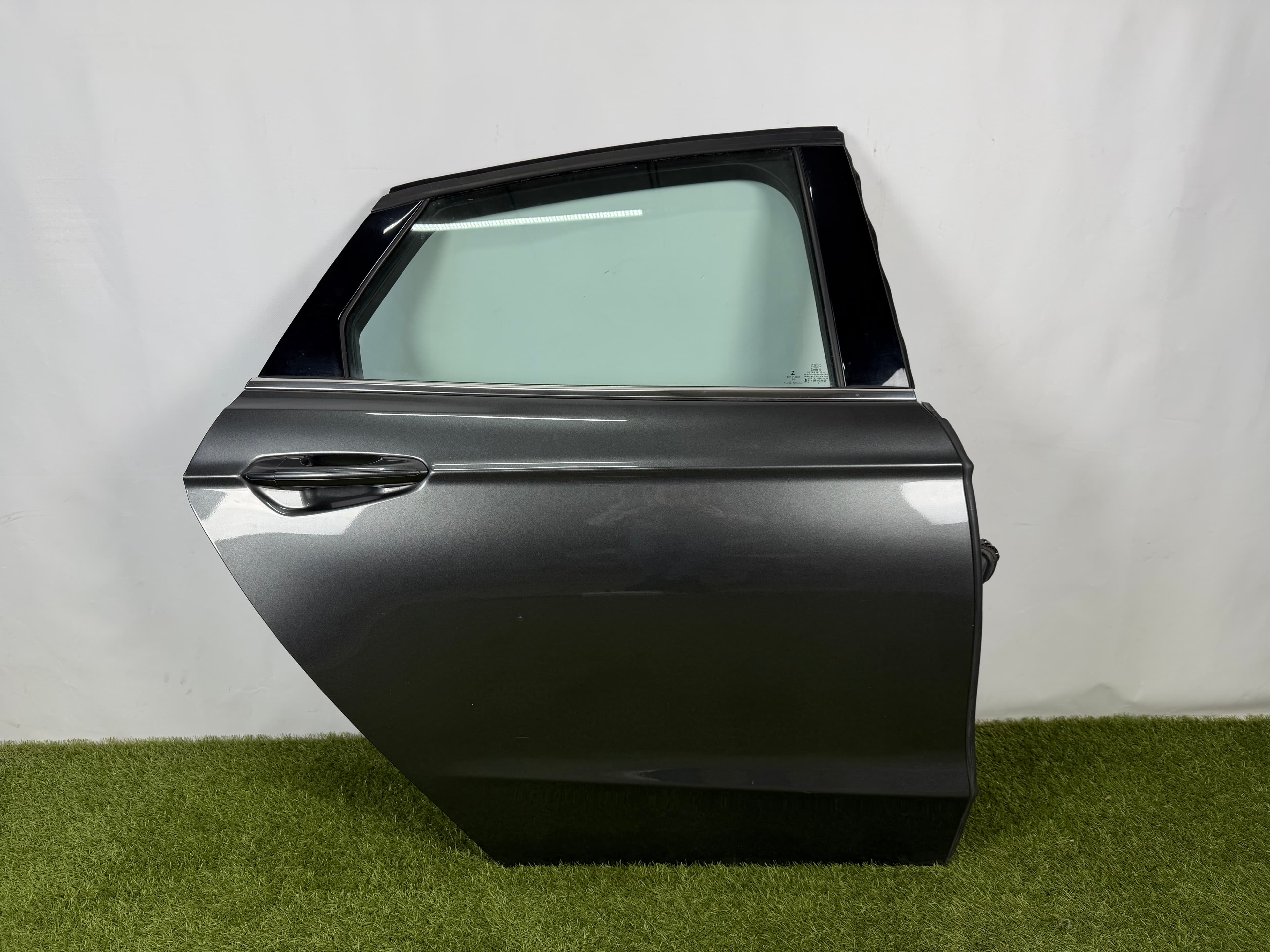 Двері голі задні праві Ford Fusion mk5 13-20 графіт J7