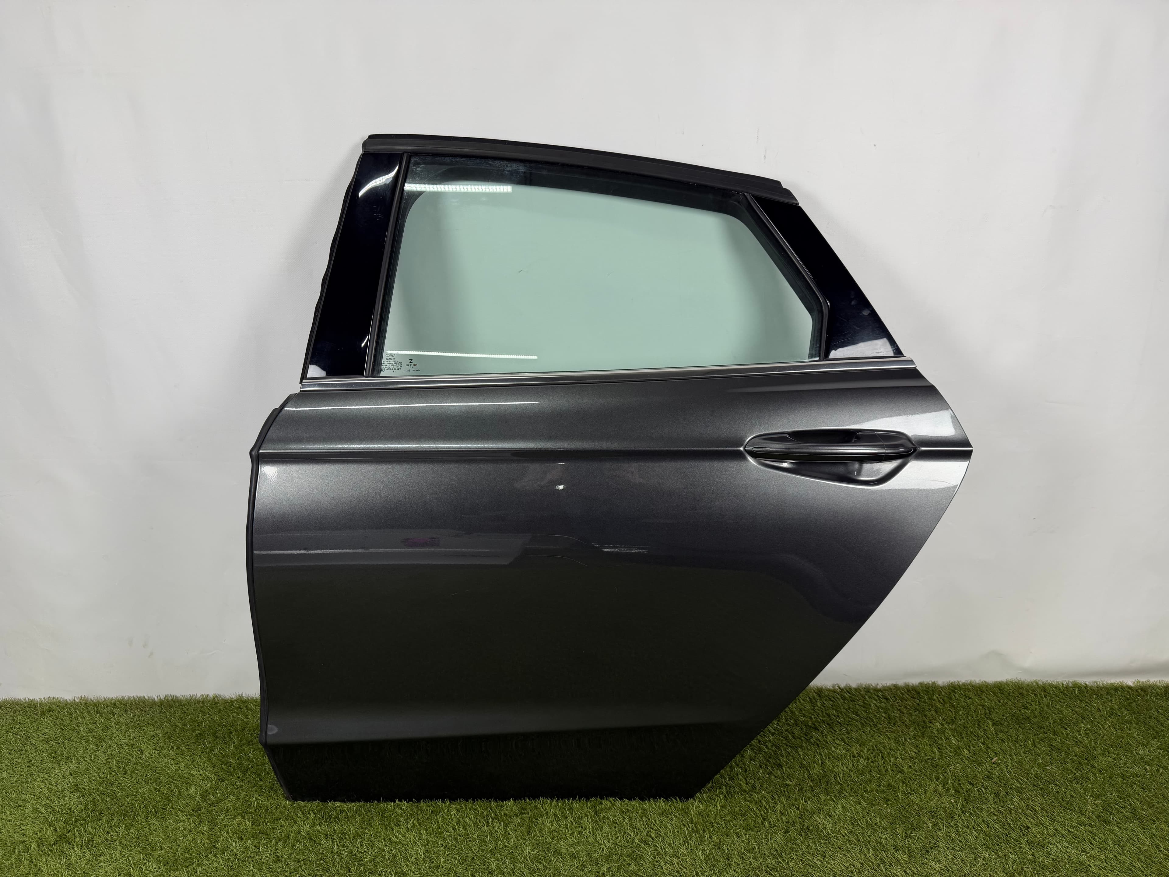 Двері голі задні ліві Ford Fusion mk5 13-20 графіт J7