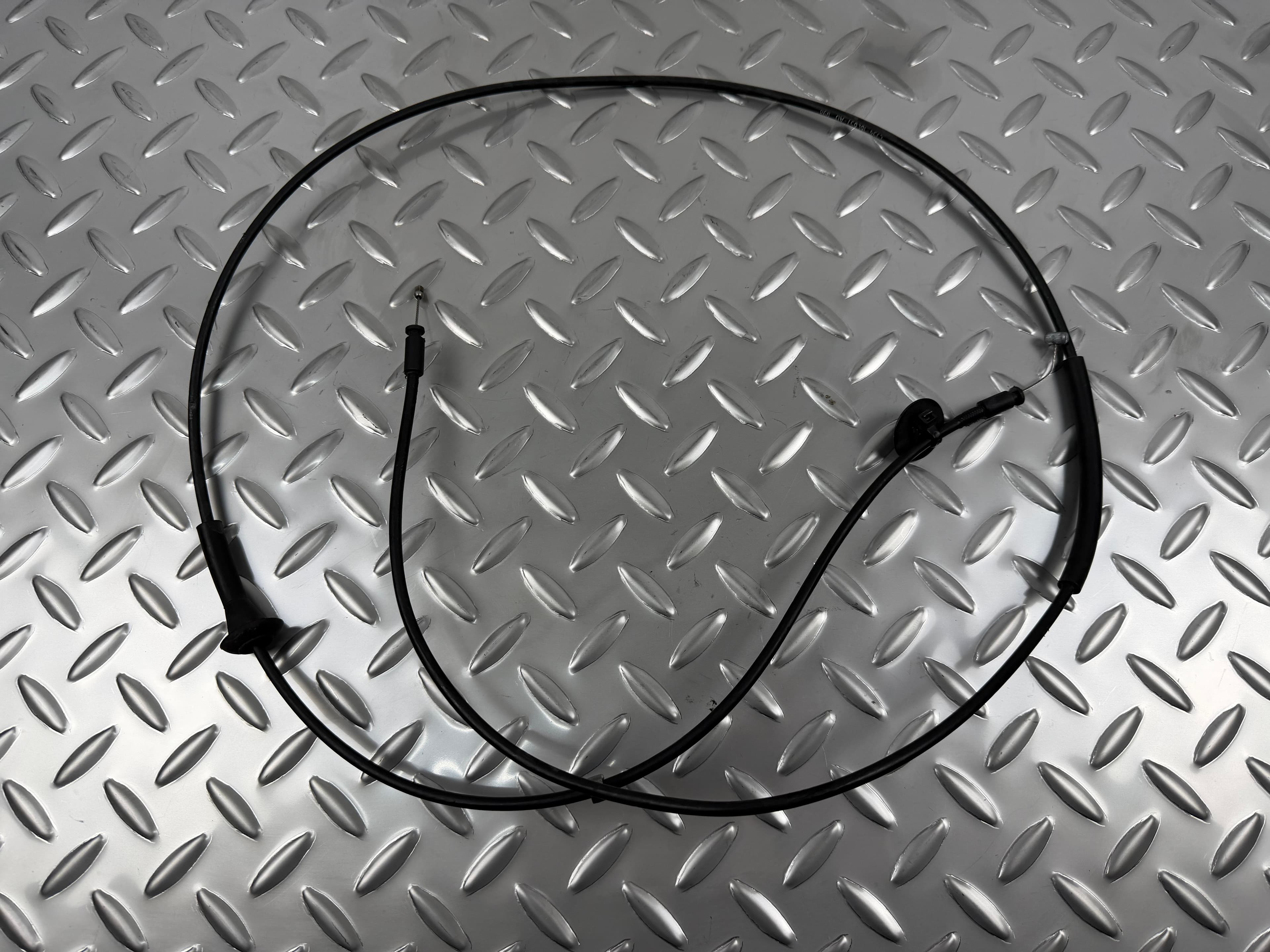 Трос відкриття замку капота Ford Escape MK3 13-19