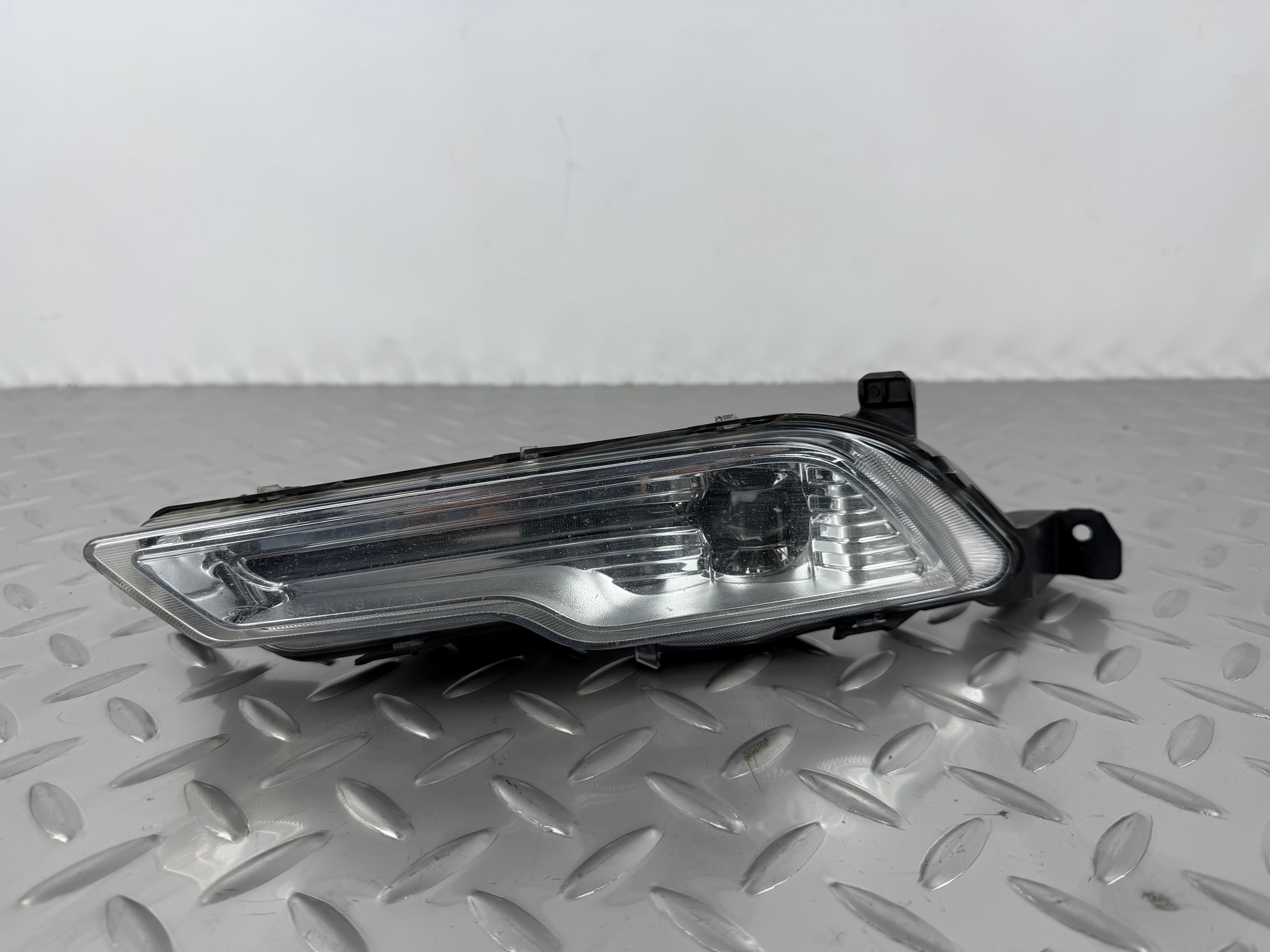Протитуманна фара птф ліва Ford Fusion mk5 17-20 LED