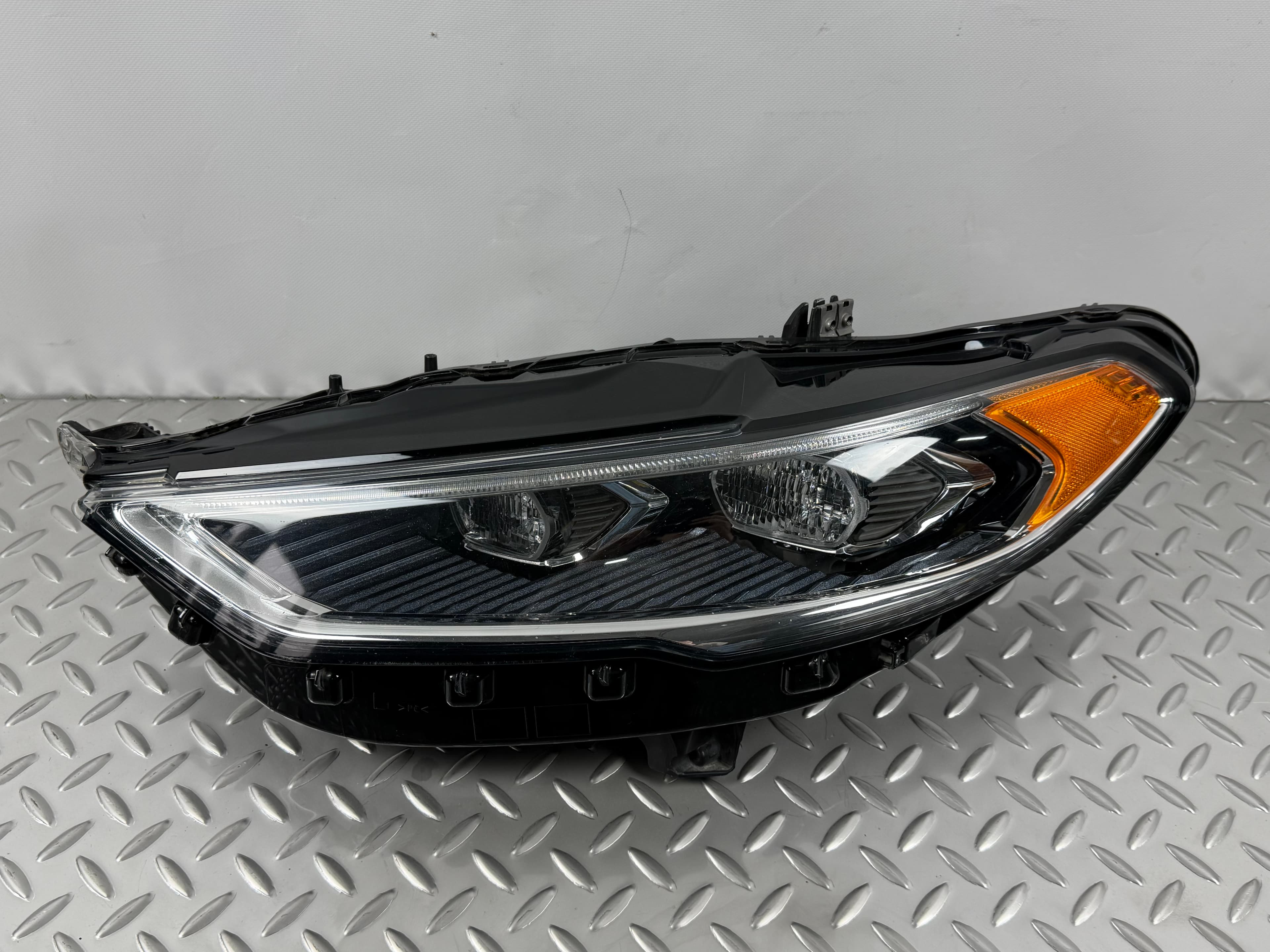 Фара передня ліва в зборі Ford Fusion mk5 17-20 LED, з DRL, Full Led