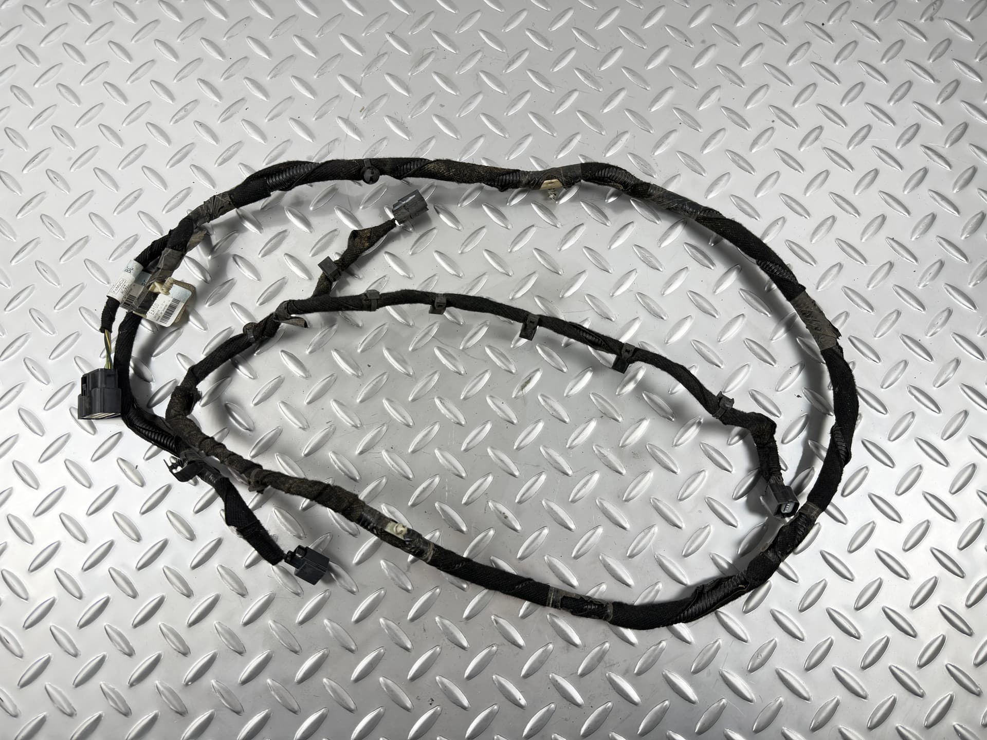 Проводка переднього бампера Ford Fusion mk5 17-20 без птф без парктроніків, під жалюзі  - фото 1