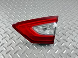 Ліхтар внутрішній кришка багажника правий Ford Fusion mk5 13-16 LED, Titanium - превью 1