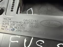 Накладка кришки багажника Ford Fusion mk5 19-20 під номер червоний D4 - превью 7