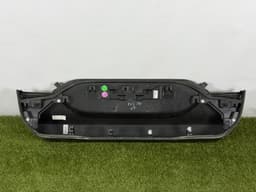 Накладка кришки багажника Ford Fusion mk5 17-18 під номер графіт J7 - превью 4