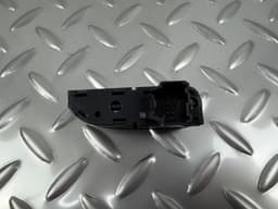 Кнопки відкриття дверей багажника Ford Escape MK3 13-16 під парктроніки та авто паркінг - превью 2