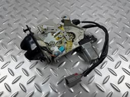 Замок двері багажника Ford Escape MK3 13-16 з доводчиком - превью 2