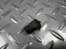 Відбійник капота Ford Escape MK3 13-19 на капоті - превью 2