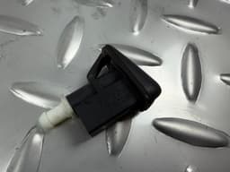 Форсунка омивача лобового скла Ford Escape MK3 13-16 - превью 2