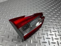 Ліхтар внутрішній кришка багажника лівий Ford Fusion mk5 17-18 галоген - превью 2